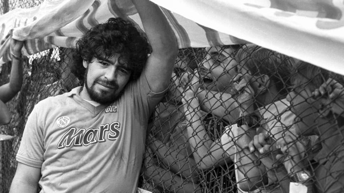 il ministro lamorgese inaugurera la mostra su maradona