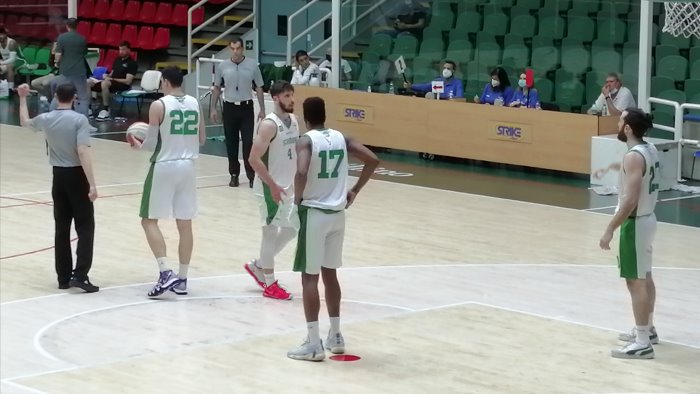 la scandone retrocede in serie c pozzuoli salva vince 65 72