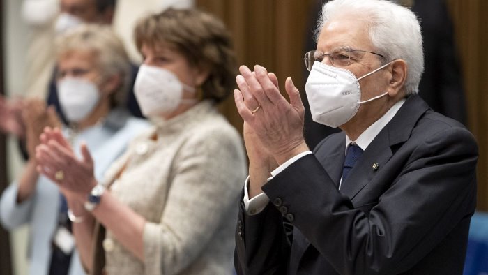 covid mattarella mantenere alta l attenzione