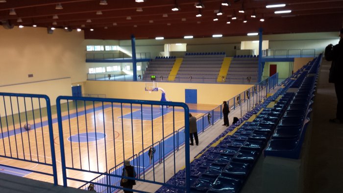 vaccini a nocera si cambia il nuovo centro al palasport