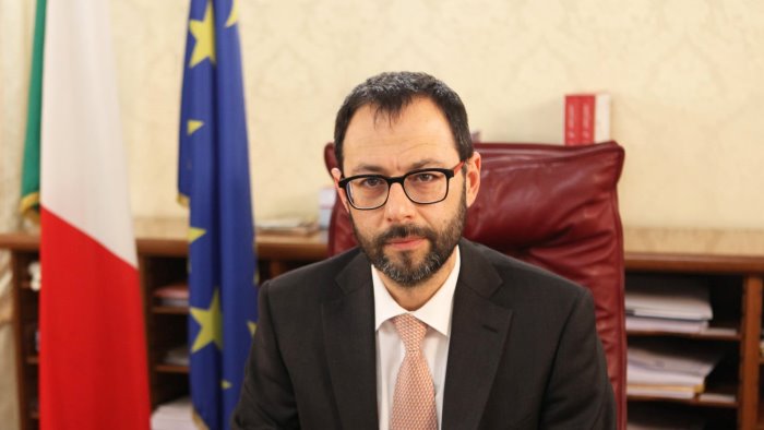 il ministro patuanelli ha incontrato la delegazione di salviamo le bufale