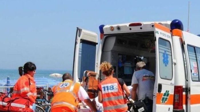 bimba morta annegata in mare inutili i soccorsi vittoria aveva 4 anni