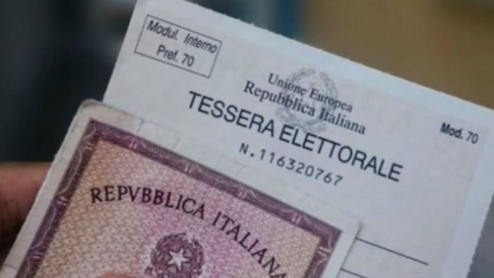 sant antimo aveva in casa tre tessere elettorali intestate ad altri denunciato