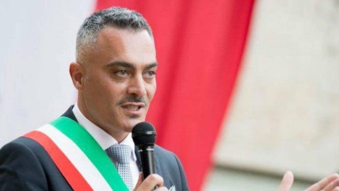 elezioni 2022 buonabitacolo riconsegna la fascia tricolore a giancarlo guercio