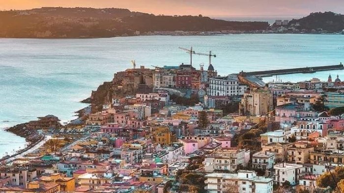 pozzuoli verso ballottaggio ismeo manzoni