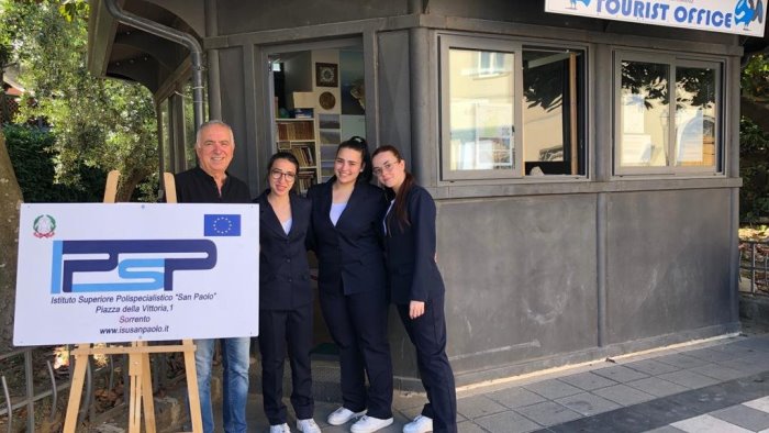 a massa lubrense accordo tra la pro loco e l istituto san paolo di sorrento