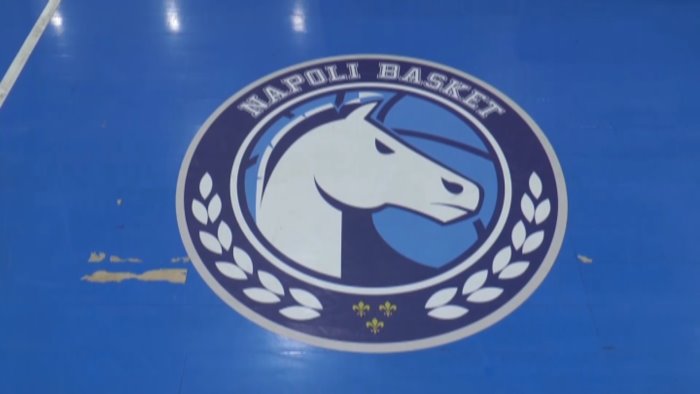 napoli basket due acquisti e la campagna abbonamenti i dettagli