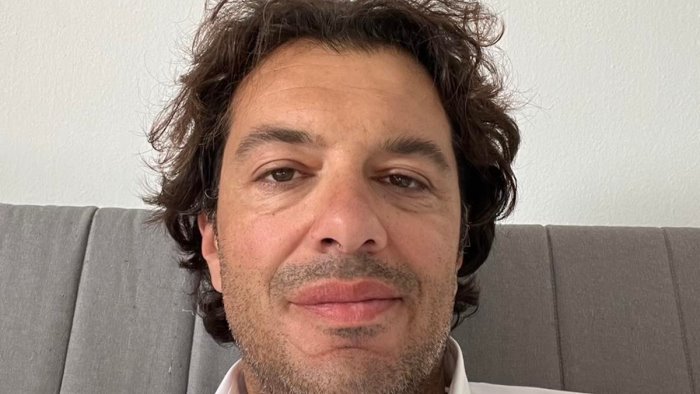 vietri il sindaco de simone positivo al covid spero di tornare al piu presto