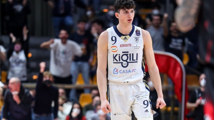 basket agropoli festeggia l approdo in nba di gabriele procida