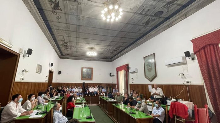 ospedale di sarno da potenziare consiglio comunale approva l atto d indirizzo