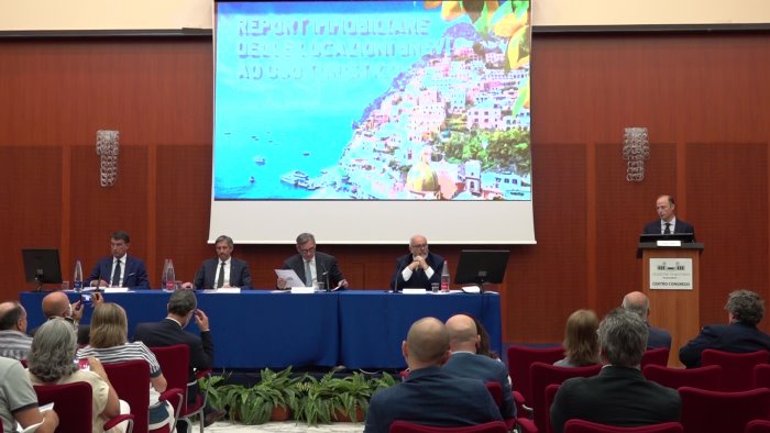 turismo in campania fiaip volano le locazioni brevi