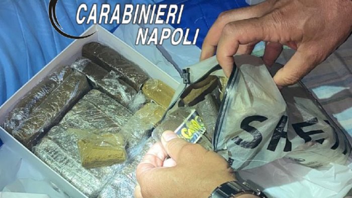 operazione tra secondigliano e casavatore 130 chili di droga sequestrati