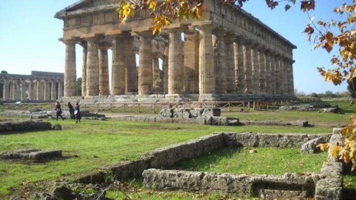 paestum tornano le domeniche gratuite al parco archeologico