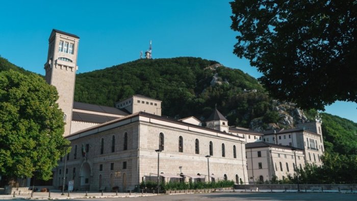 ondate di calore domenica rovente in irpinia caldo record a montevergine