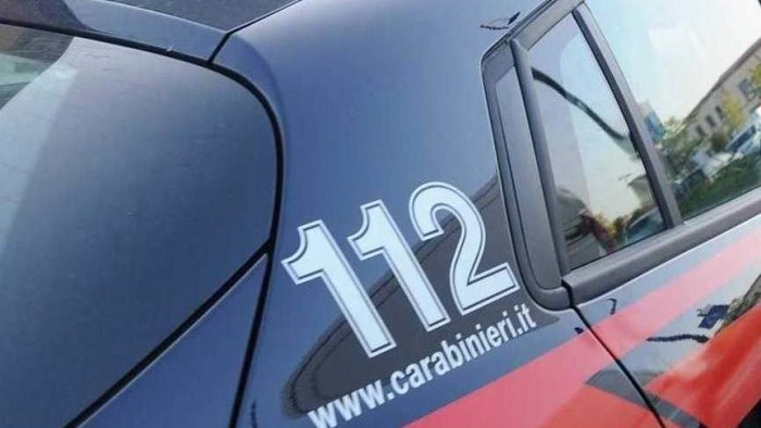 spaccia cocaina e hashish davanti al bar a sant angelo dei lombardi arrestato