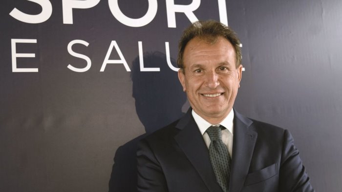 napoli torna vito cozzoli per inaugurare due palestre riqualificate