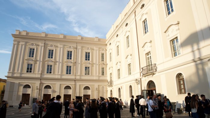 unisannio 9 studenti su 10 trovano subito lavoro lo dice almalaurea