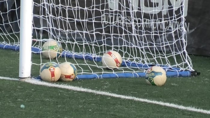 avellino rebus stadio l alto calore sospende di nuovo l erogazione dell acqua