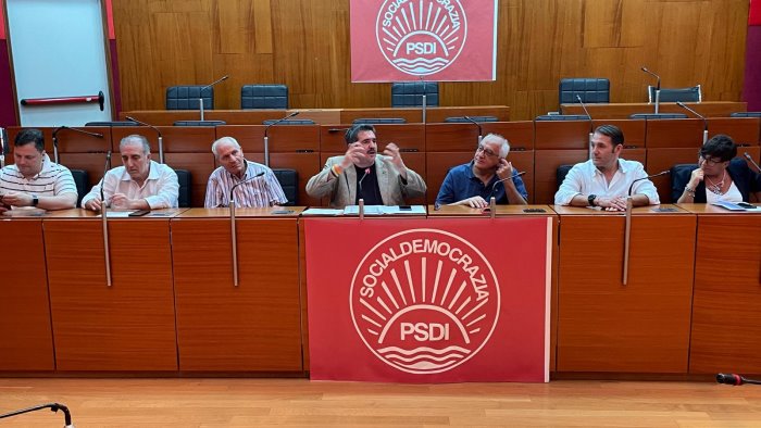 napoli prima conferenza programmatica del nuovo psdi simeone si torna a casa