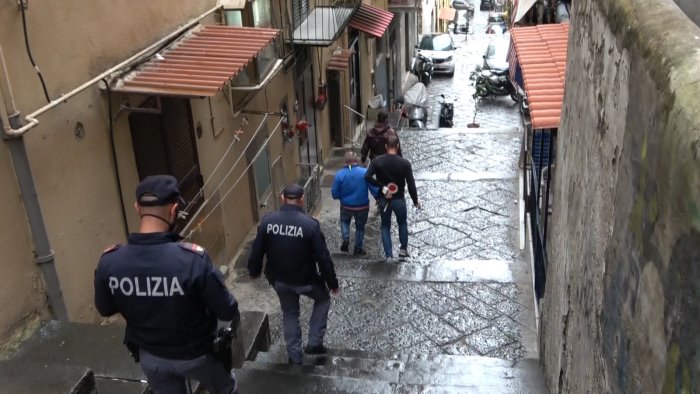 quartieri spagnoli a napoli tre persone denunciate per rissa
