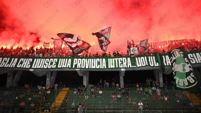 curva sud avellino senza progetto ambizioso costretti a disertare il partenio