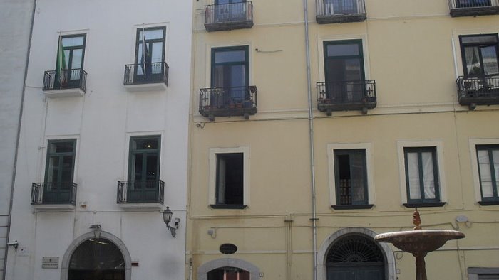 dietrofront della provincia l archivio di stato di salerno non e piu in vendita