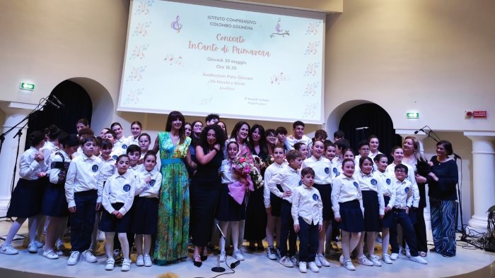 successo ed emozione al polo giovani per il concerto del coro incanto