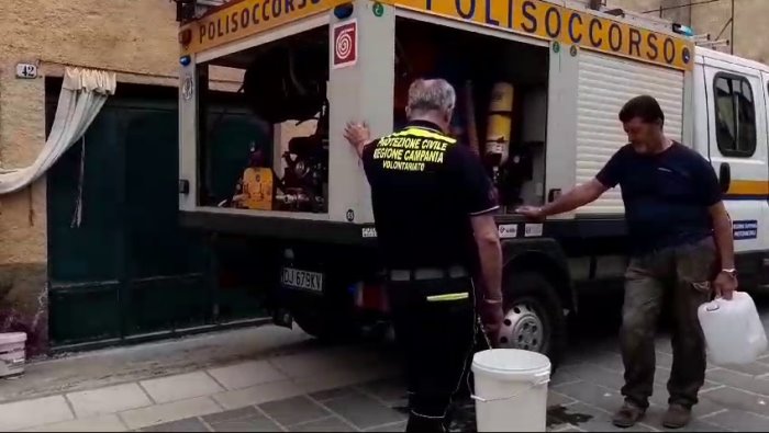 emergenza idrica a montaguto zecchino in prefettura ad avellino