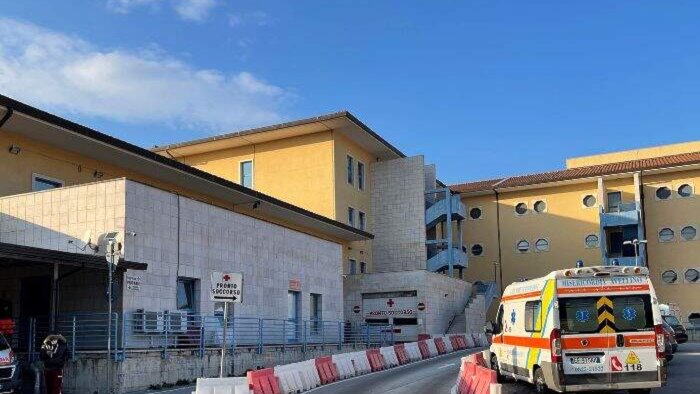 avellino al moscati sos personale mancano 55 infermieri e 100 oss