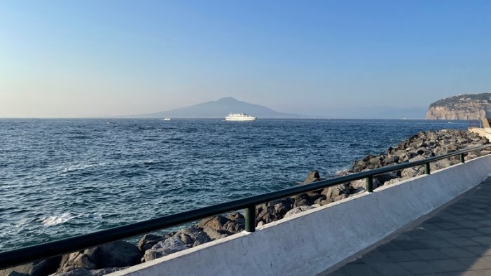 ercolano malore improvviso mentre nuota morto 70enne