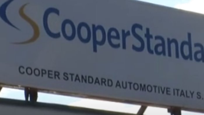 vertenza cooper standard a rischio un altro storico presidio nella piana