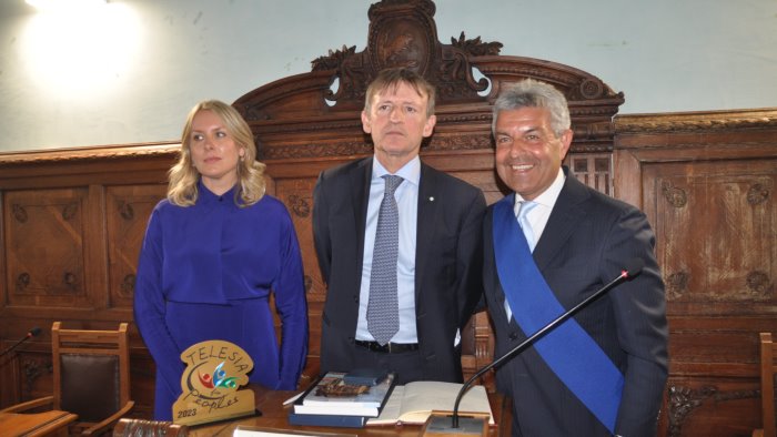 l ambasciatore italiano a kiev pier francesco zazo ospite al telesia for peoples