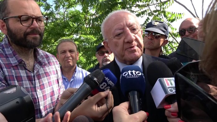 via libera al piano sulle liste d attesa de luca una grande palla elettorale