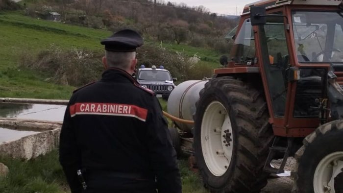ancora una tragedia nei campi 50enne muore in un terreno agricolo