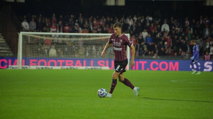 salernitana niente australia per hrustic sono cinque i nazionali