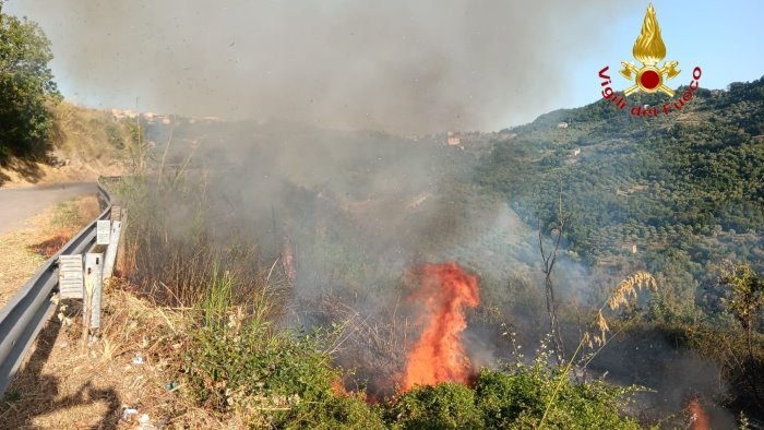 dal 15 giugno grave pericolosita per gli incendi boschivi scattano i divieti