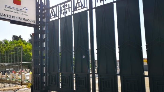 tassa sui morti a napoli rischio igienico sanitario da sovraffollamento