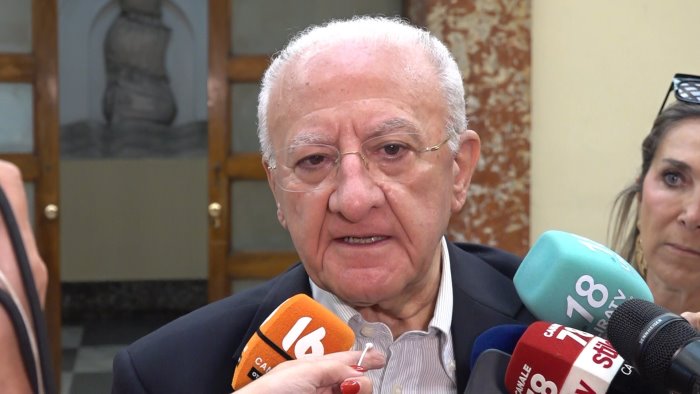 salernitana appello di de luca sosteniamo la squadra e vinciamo sul campo