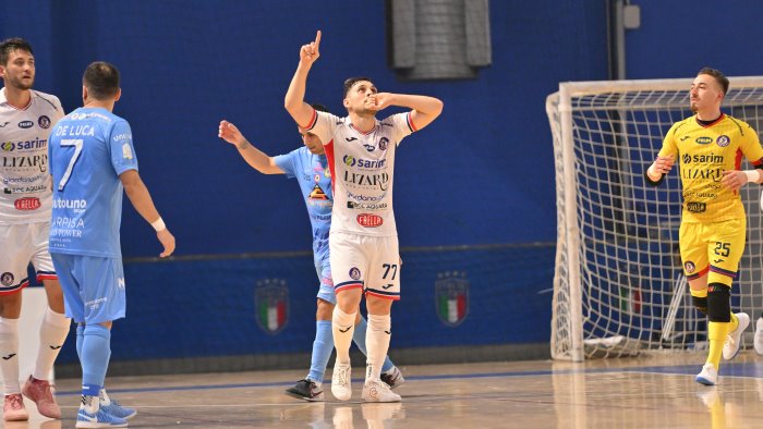 calcio a 5 il sogno scudetto di eboli e napoli passa per il palasele