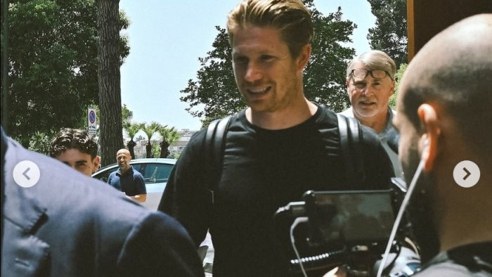 de bruyne al napoli entra dritto nella storia un regalo al calcio italiano