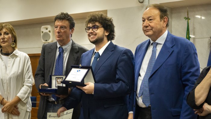 la campania si racconta il vincitore piu giovane del premio e ciro giso