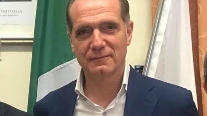 nuoto di fondo festa internazionale per la prima capri torre del greco