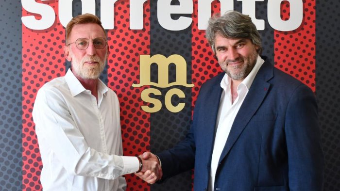 ufficiale mirko conte e il nuovo allenatore del sorrento