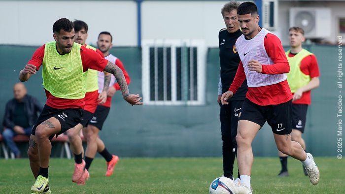 benevento ripresa degli allenamenti non si presentano in dieci