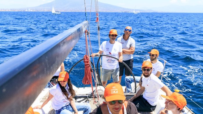 napoli uscita in barca a vela nel golfo per pazienti oncologici ed ematologici