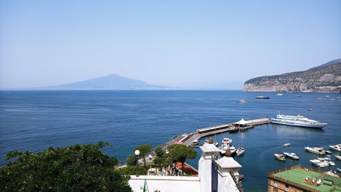 napoli prende il largo l america s cup 2027 nel cuore del mediterraneo