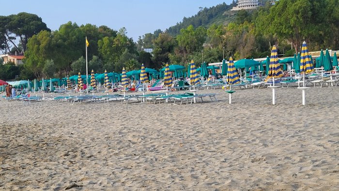 agropoli via al servizio spiaggia solidale il litorale fruibile da tutti