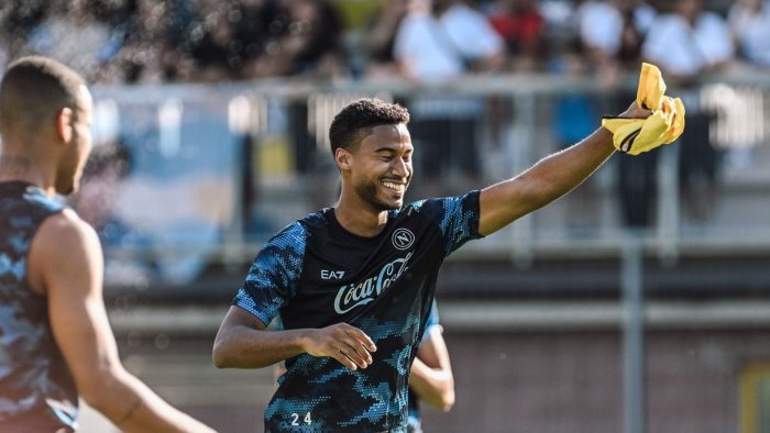 napoli arriva un doppio problema dalla premier league