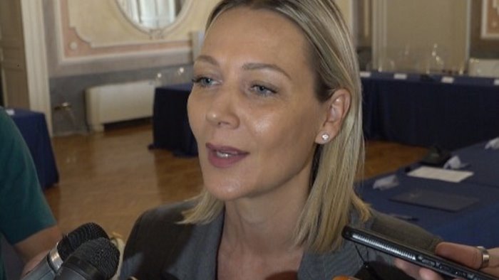 avellino il prefetto diffida il comune nargi lavorero fino all ultimo giorno