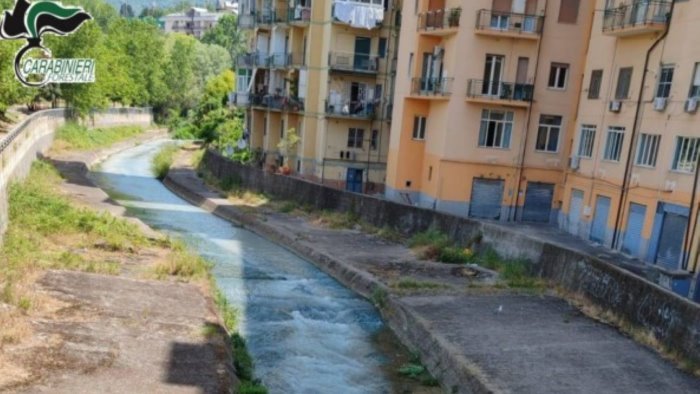 m5s fiume irno individuato responsabile sversamenti grazie a segnalazioni